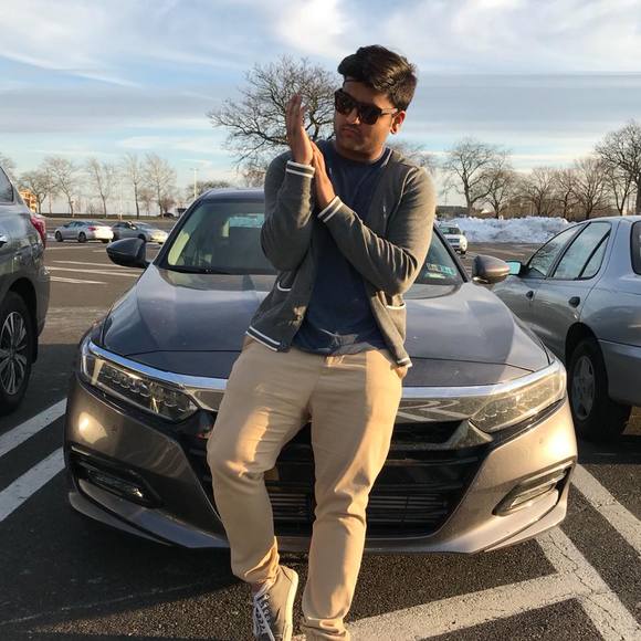 Meet your Posher, Dilan - Picture 1 of 1